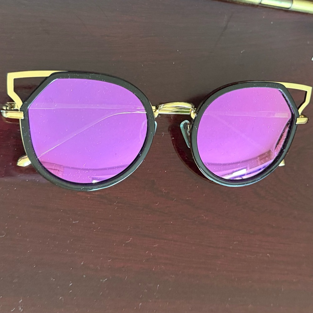 free with purchase Stylish Purple Lens Sunglasses